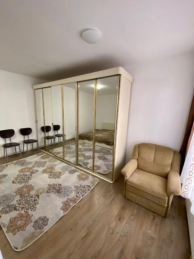 Ardelean Apartment Oradea Bagian luar foto